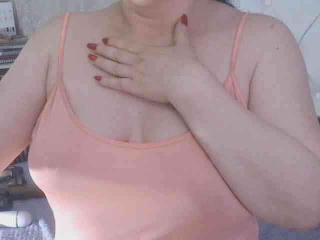 Maturepriscila webcam