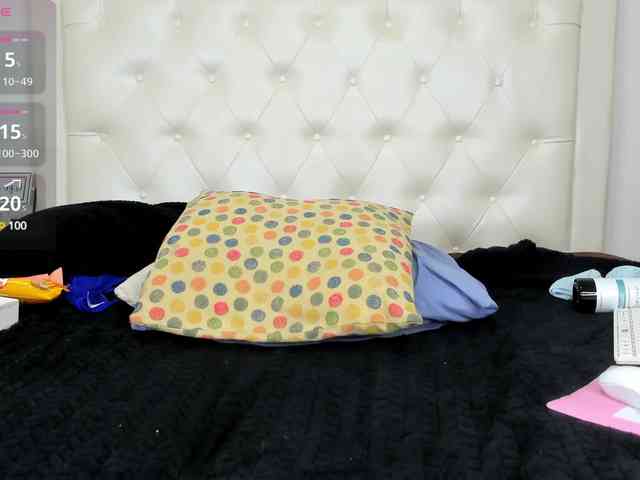 Lovely-Allison webcam
