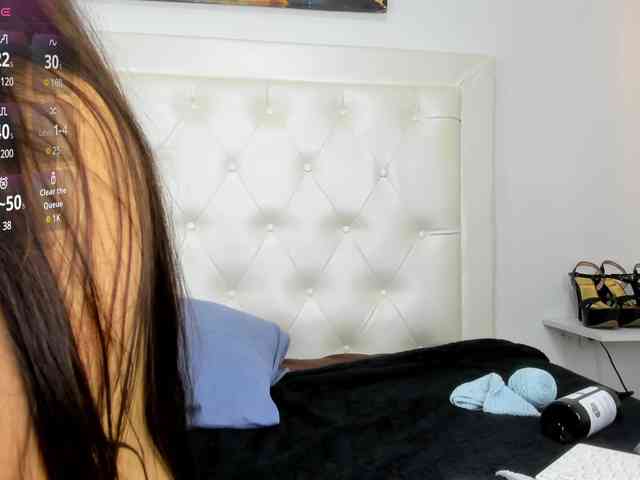 Lovely-Allison webcam
