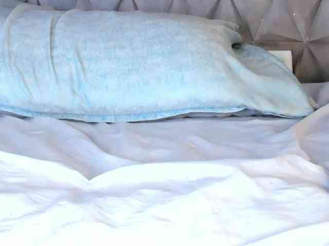 Mollys-Charm777 webcam