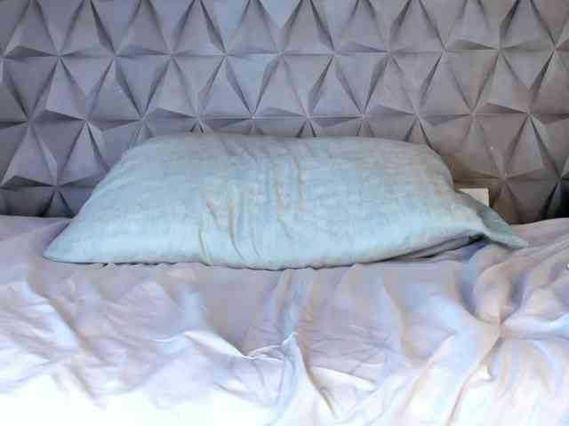 Mollys-Charm777 webcam