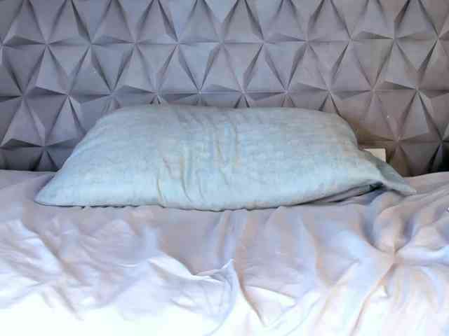 Mollys-Charm777 webcam