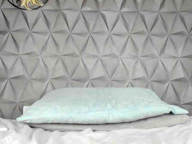 Mollys-Charm777 webcam