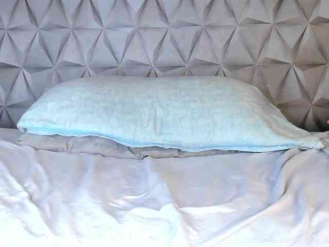 Mollys-Charm777 webcam