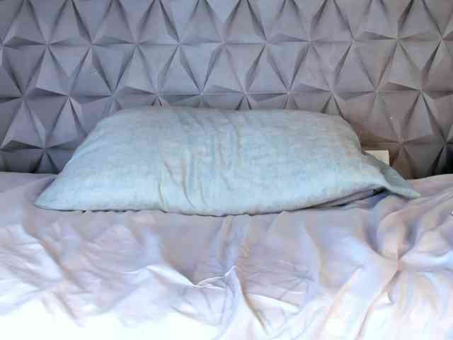 Mollys-Charm777 webcam