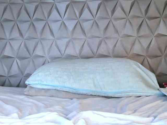 Mollys-Charm777 webcam