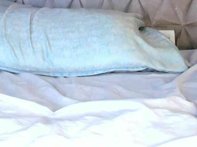 Mollys-Charm777 webcam