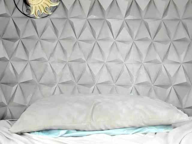 Mollys-Charm777 webcam