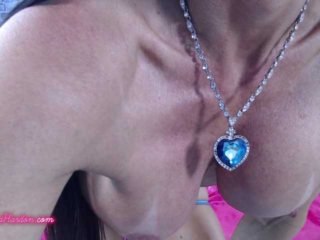 FeliciaHardon1's BongaCams show and profile