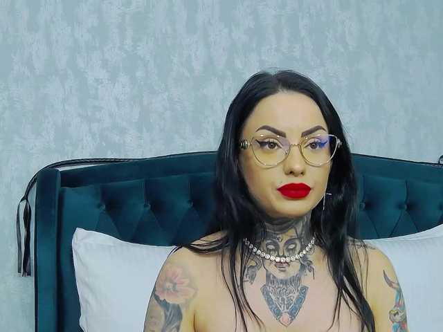 NataliaCristal's BongaCams show and profile