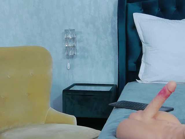 NataliaCristal's BongaCams show and profile