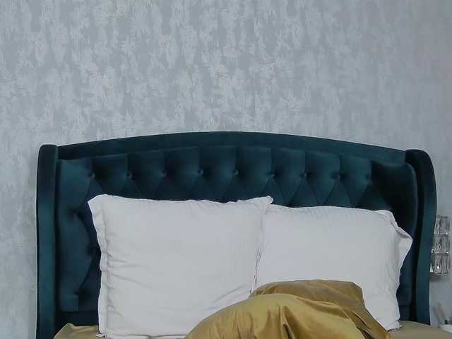 NataliaCristal's BongaCams show and profile