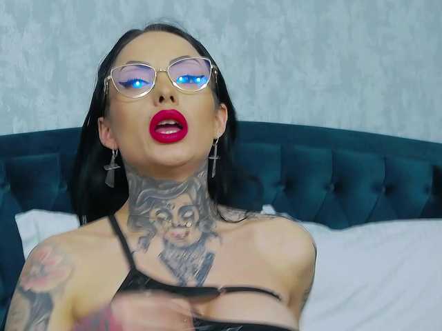 NataliaCristal's BongaCams show and profile