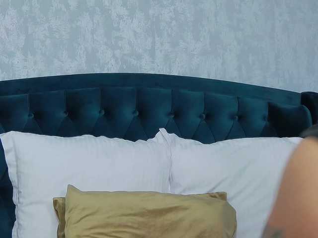 NataliaCristal's BongaCams show and profile