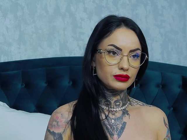 NataliaCristal's BongaCams show and profile