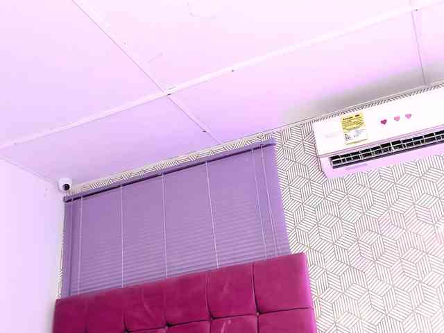 quianna-1 webcam