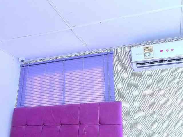 quianna-1 webcam