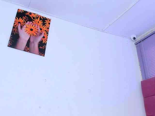 quianna-1 webcam