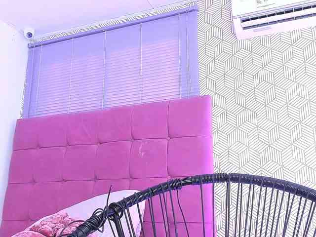 quianna-1 webcam