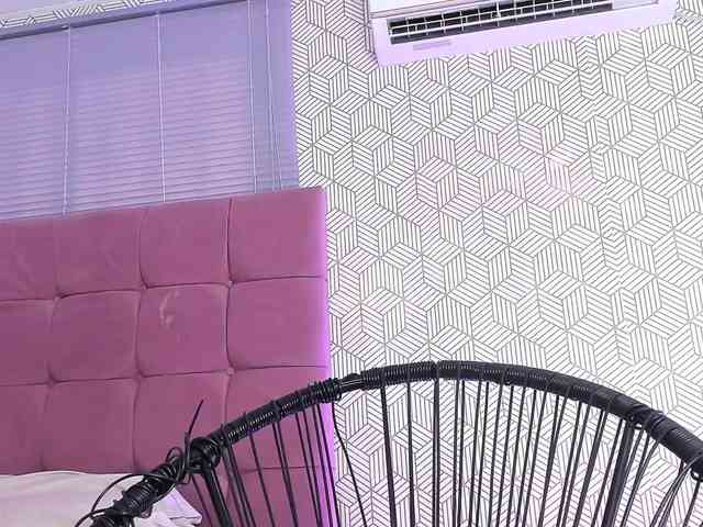quianna-1 webcam