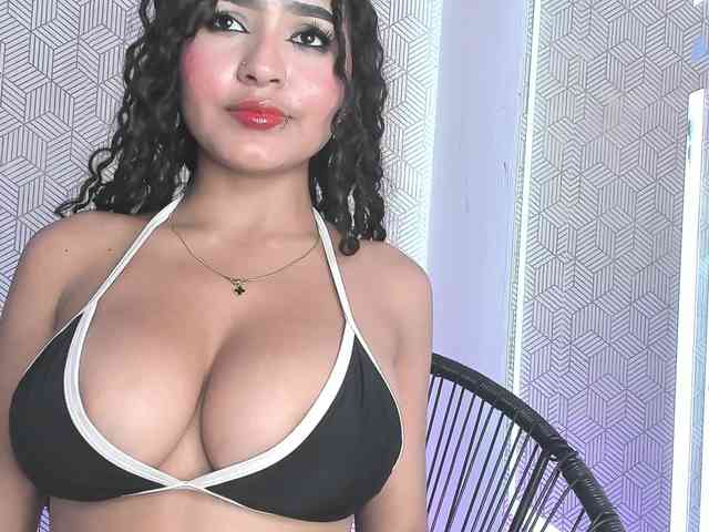 quianna-1 webcam