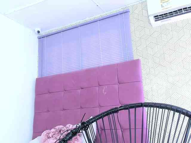 quianna-1 webcam