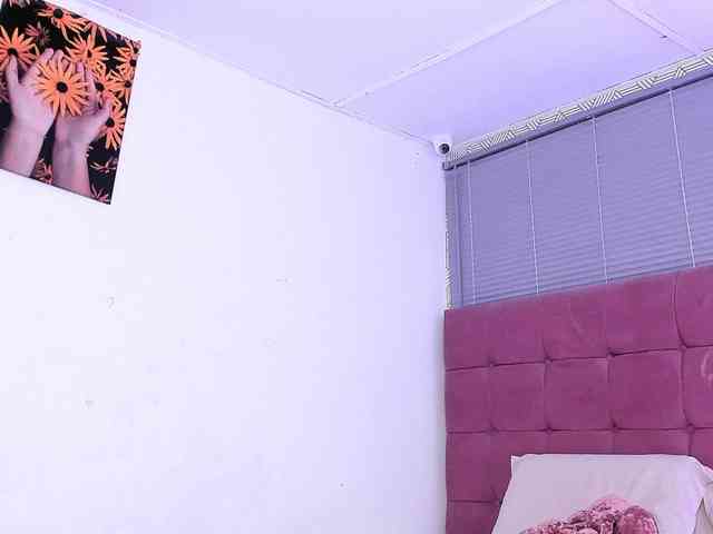 quianna-1 webcam