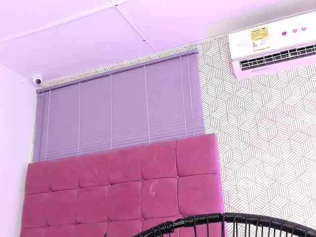 quianna-1 webcam