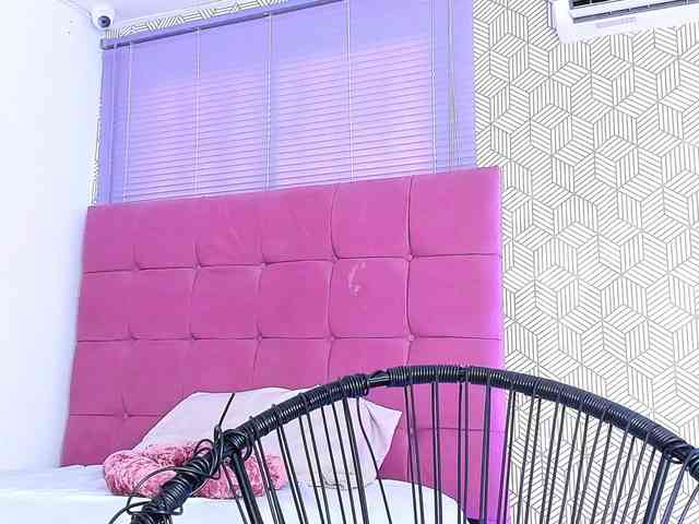 quianna-1 webcam