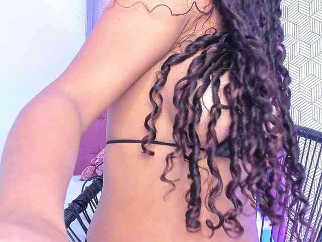 quianna-1 webcam