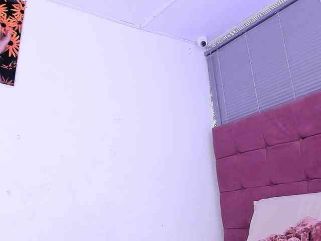 quianna-1 webcam