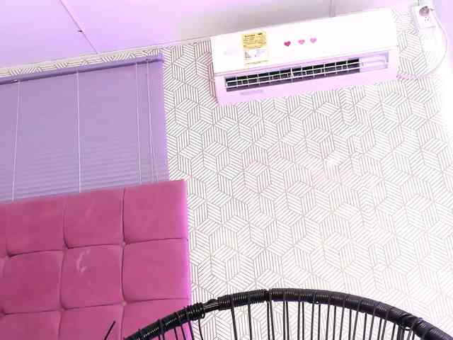 quianna-1 webcam