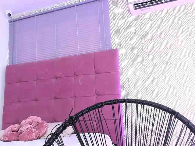 quianna-1 webcam
