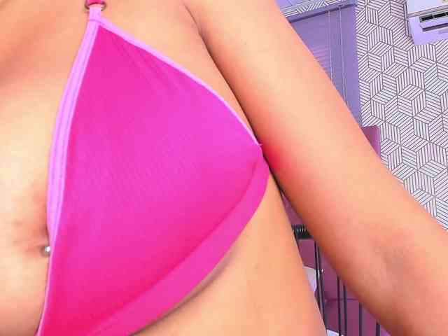 quianna-1 webcam