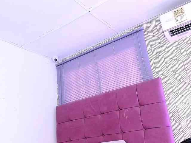 quianna-1 webcam