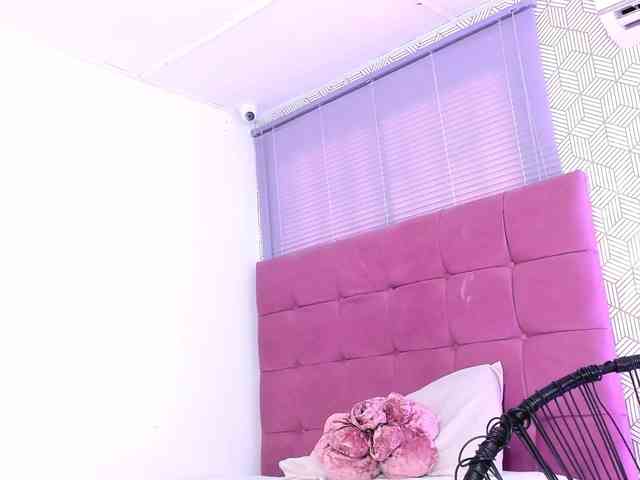 quianna-1 webcam
