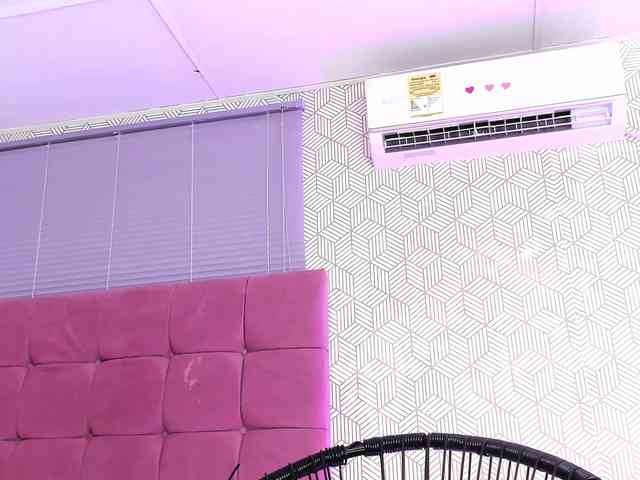 quianna-1 webcam