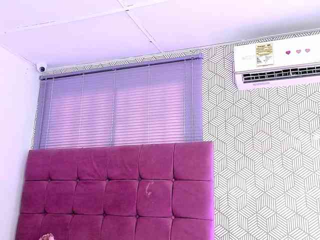 quianna-1 webcam