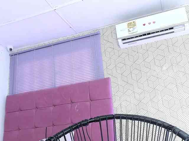 quianna-1 webcam