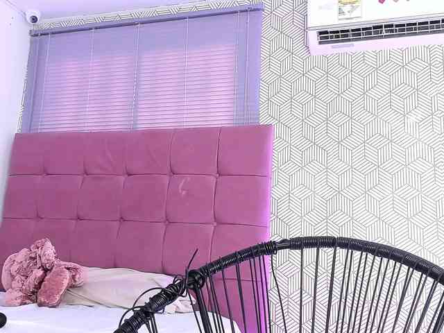 quianna-1 webcam