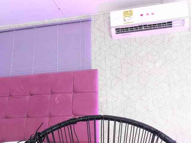 quianna-1 webcam