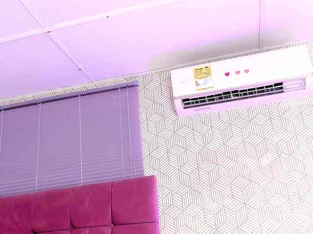 quianna-1 webcam