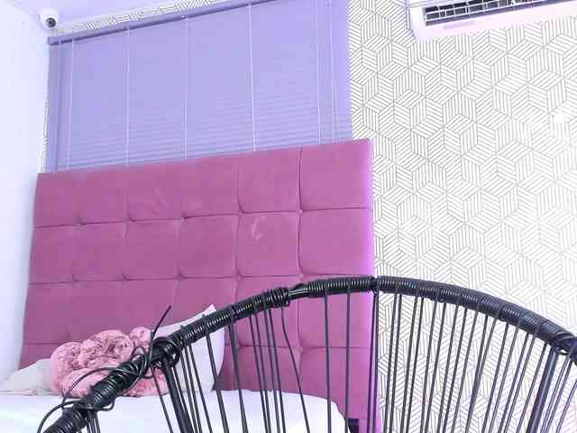 quianna-1 webcam