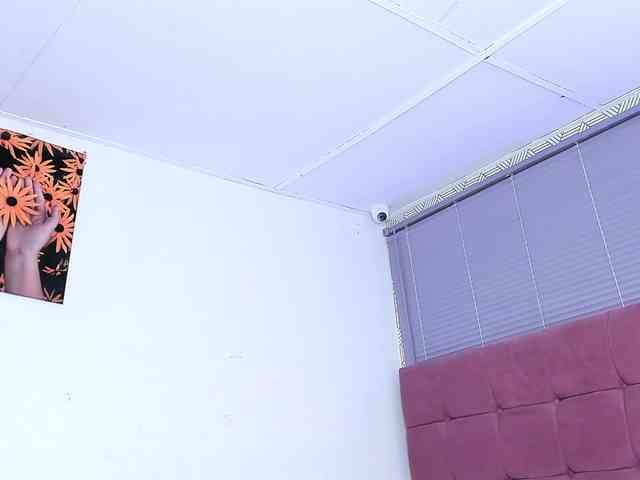 quianna-1 webcam