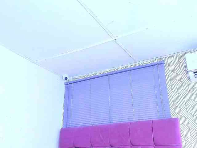 quianna-1 webcam
