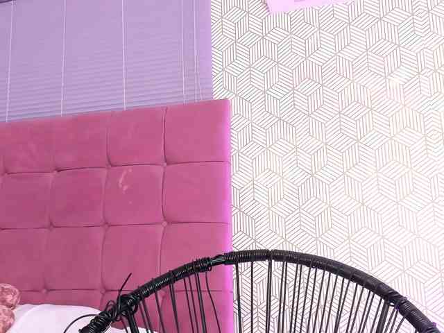 quianna-1 webcam