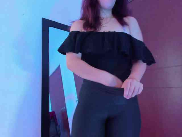 miaqueen021 webcam
