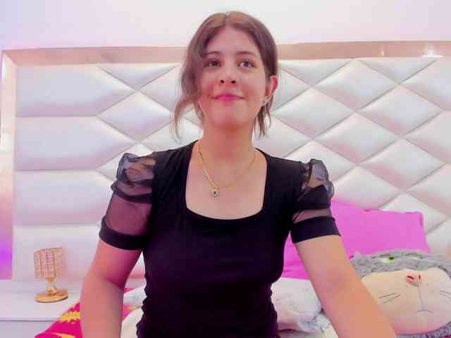 miaqueen021 webcam