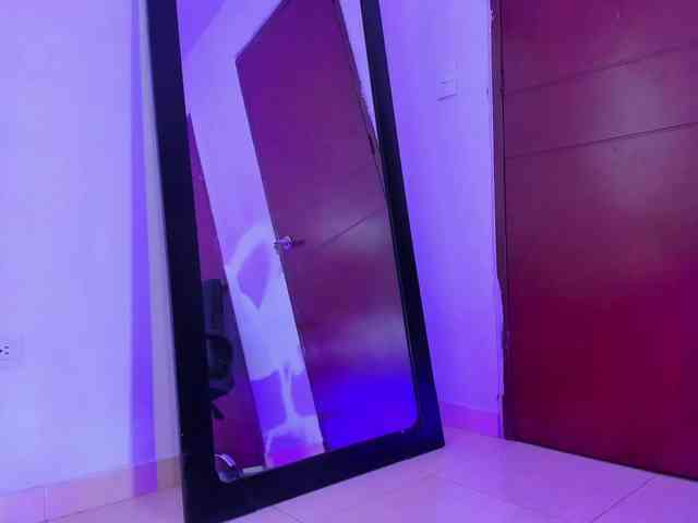 miaqueen021 webcam