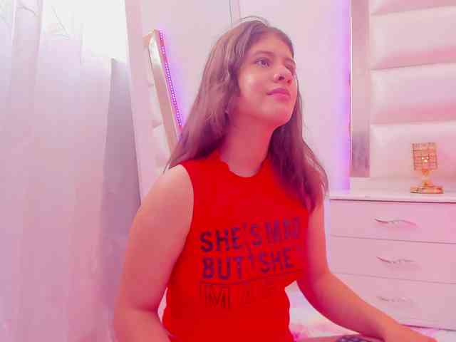 miaqueen021 webcam